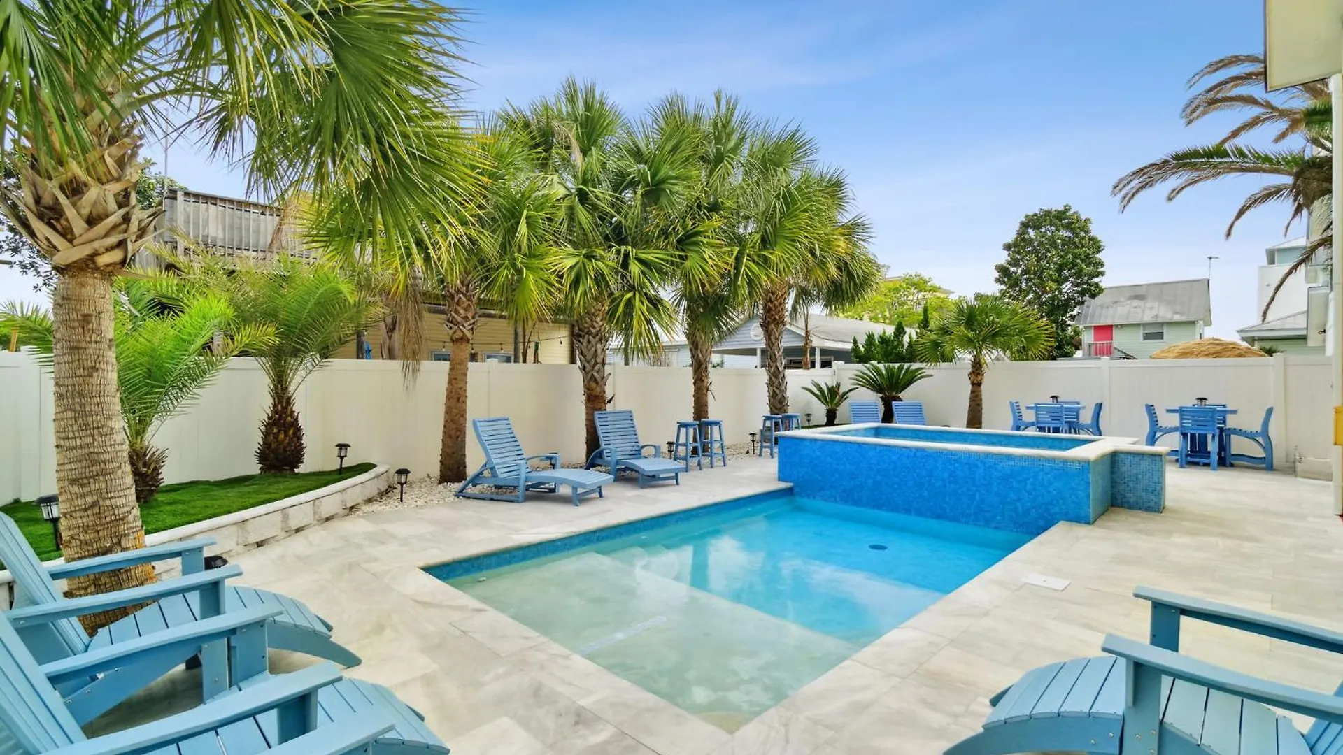Paradise Palms With Jetted Pool And Private Beach location